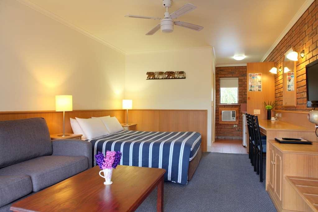 Summerhill Motor Inn (Adults Only) Меримбула Номер фото
