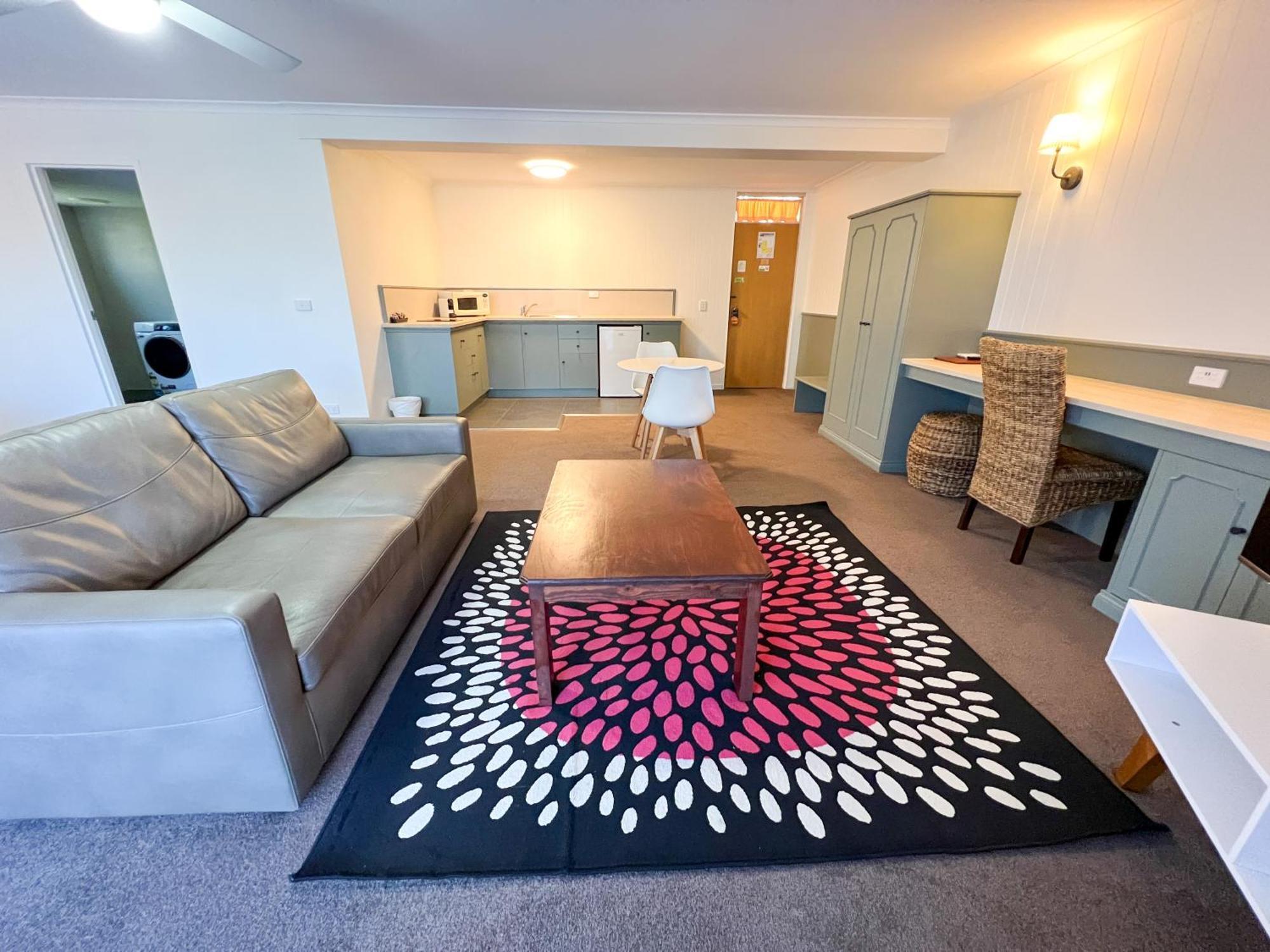 Summerhill Motor Inn (Adults Only) Меримбула Екстер'єр фото