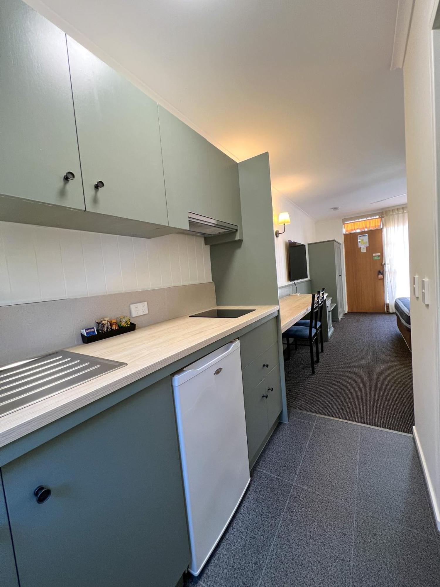 Summerhill Motor Inn (Adults Only) Меримбула Екстер'єр фото