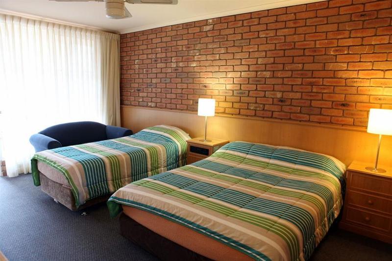 Summerhill Motor Inn (Adults Only) Меримбула Екстер'єр фото