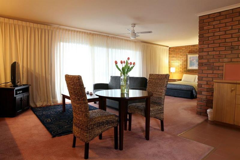 Summerhill Motor Inn (Adults Only) Меримбула Екстер'єр фото